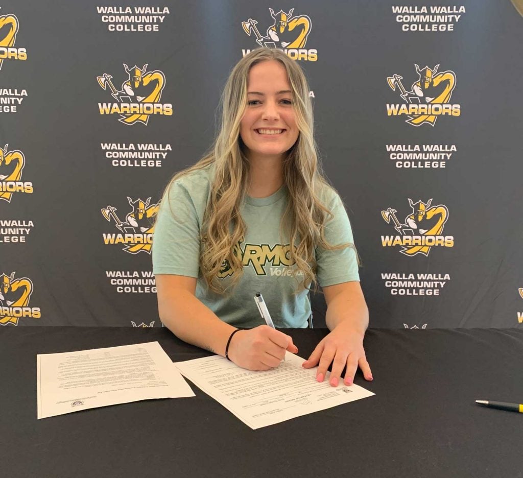 Hayley Bretz – Signs Letter of Intent to Play at Rocky Mountain College